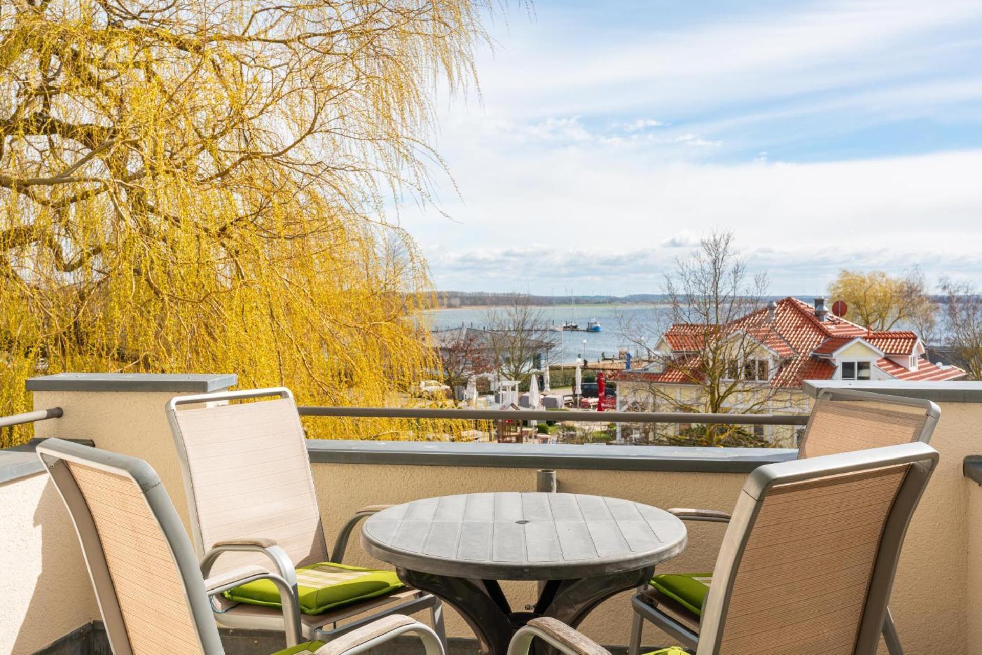 Grosse Fewo Mit Ostseeblick, Kaminofen Und Kostenl. Parken Rerik Exterior photo